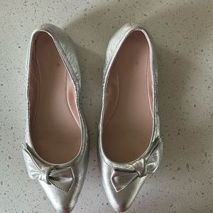 Kate Spade Silver Flats 7.5 M